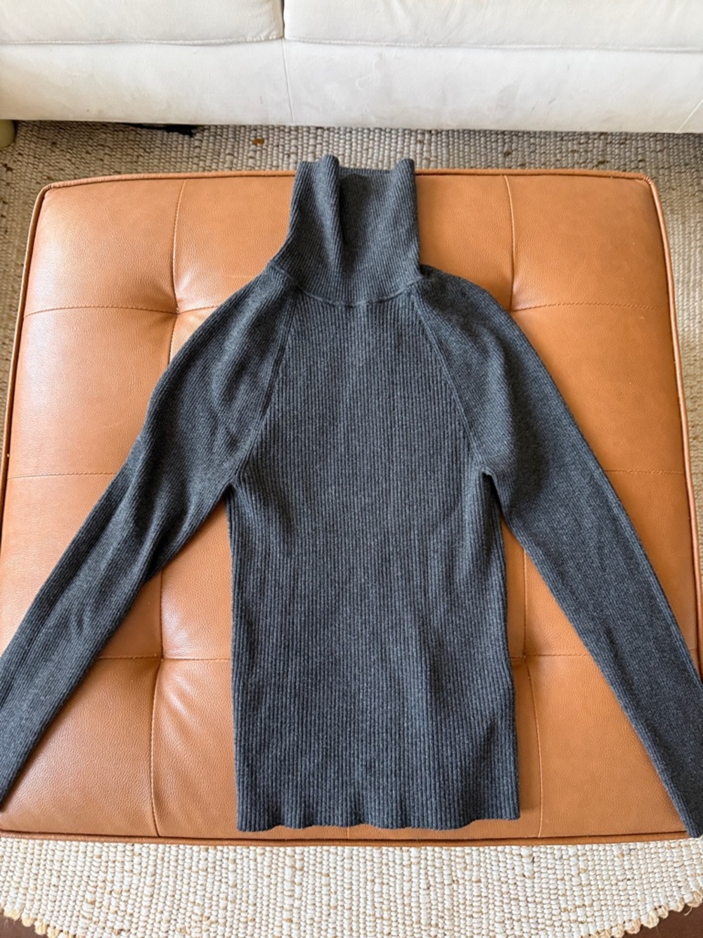 Banana Republic Women's Charcoal Gray Ribbed Turtleneck Sweater